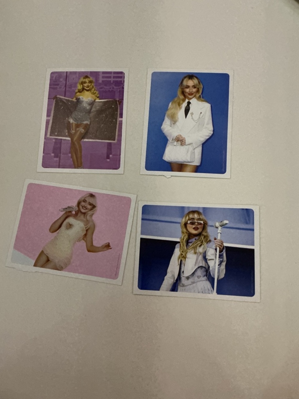 Sabrina Carpenter Magazine & Photo Card Set - Picture 5 of 10